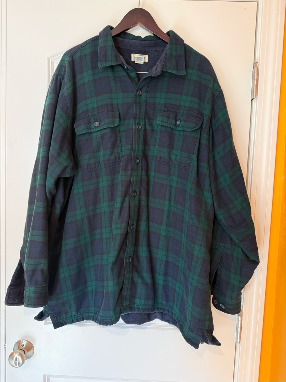 L.L. Bean XXL Men’s Navy and Green Fleece-Lined Flannel Shirt